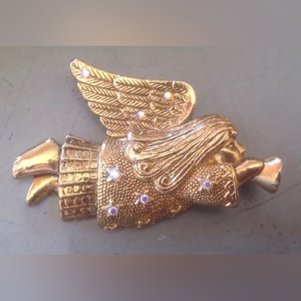 Vintage Brass Bronze Rhinestone Star Angel With Trumpet Pin Brooch